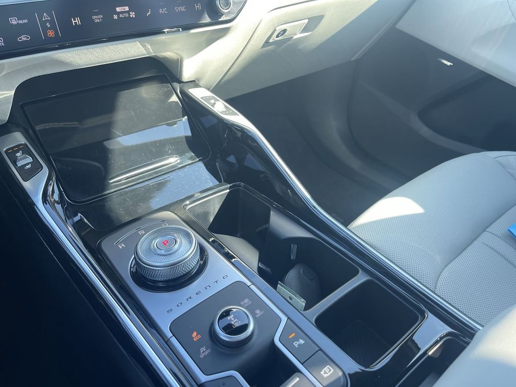 Used 2025 Kia Sorento SX Prestige image 33