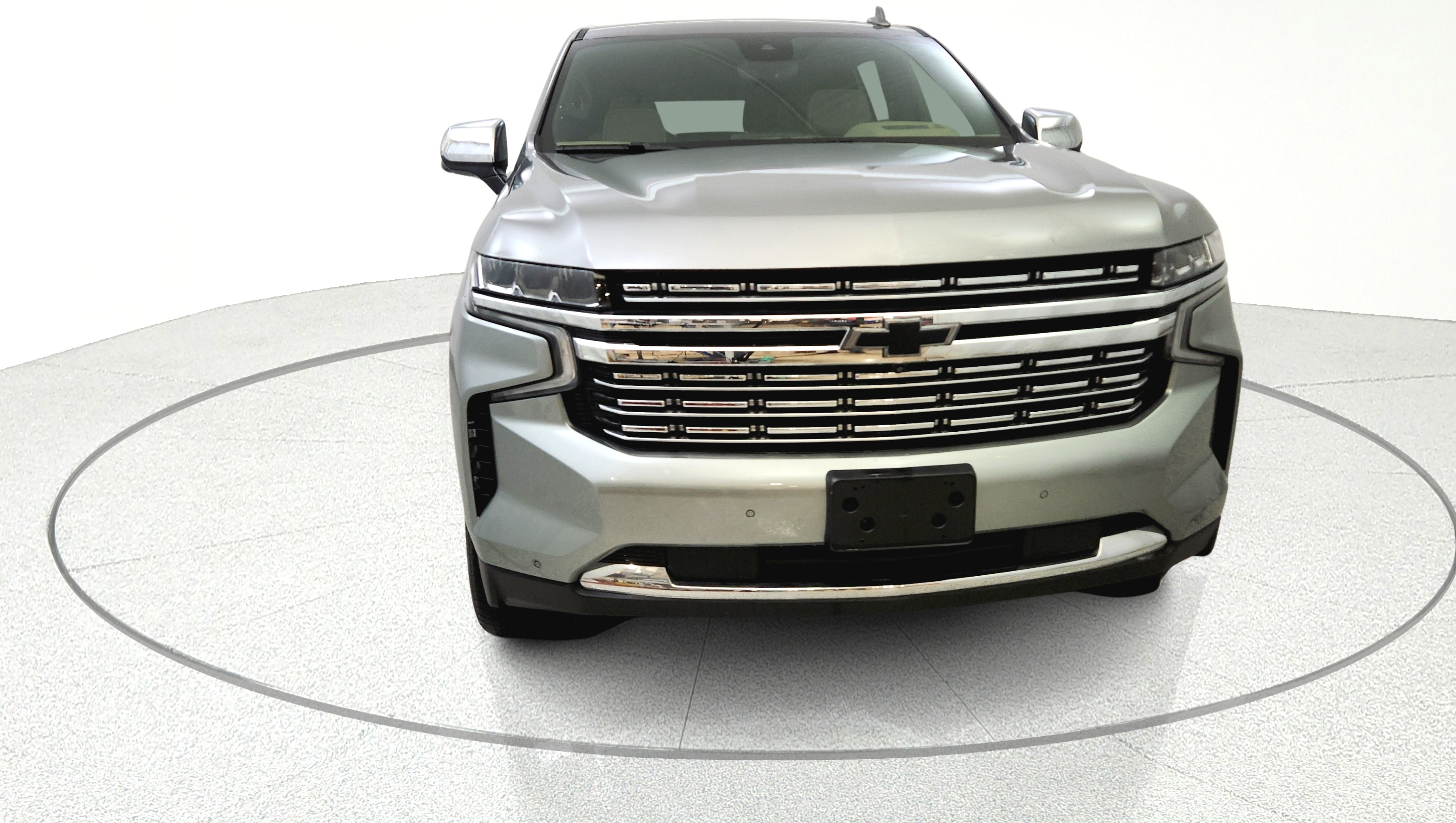 Used 2023 Chevrolet Suburban Premier AWD/4WD image 2