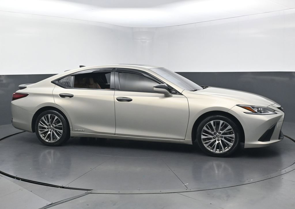 Used 2019 Lexus ES 300h w/ Premium Package FWD image 6