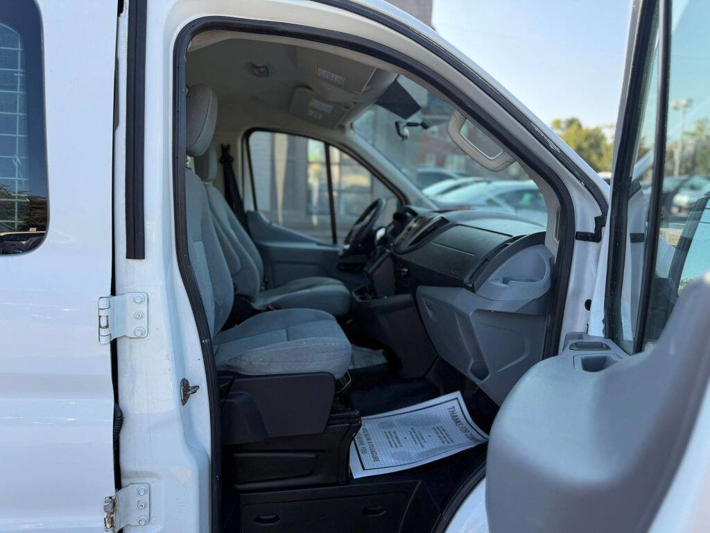 Used 2015 Ford Transit 250 250 3dr SWB Low Roof Cargo Van w/ Exterior Upgrade Package image 19
