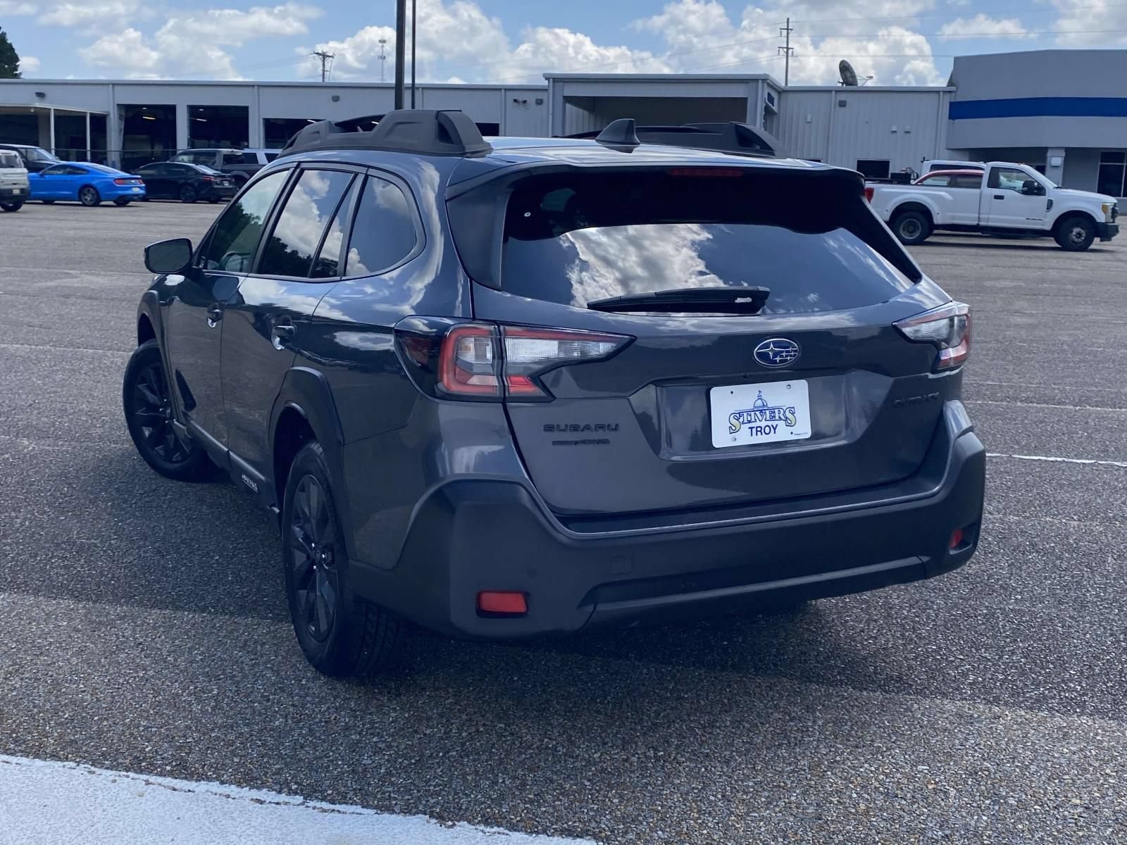 Used 2025 Subaru Outback Onyx Edition AWD/4WD image 5