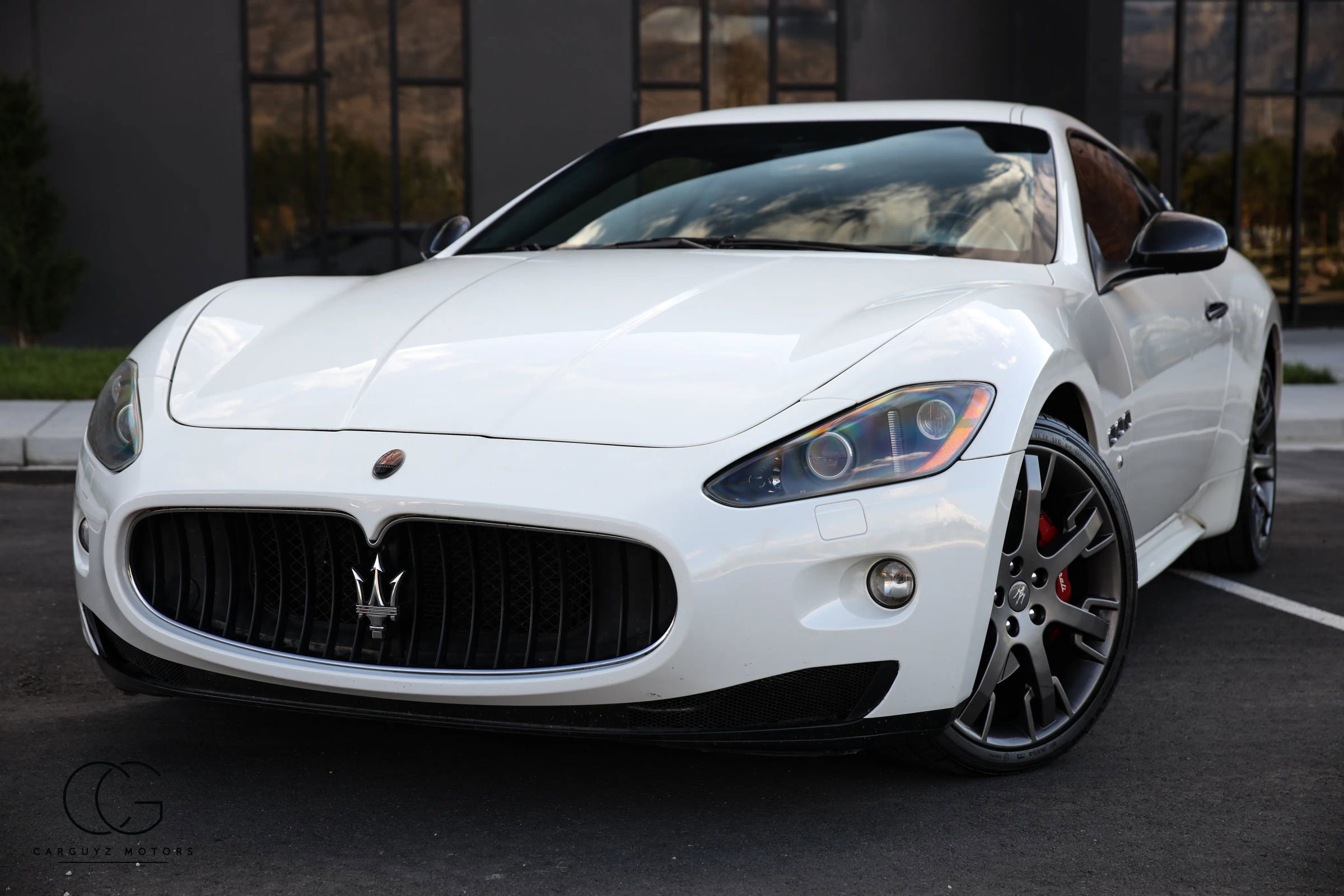 Used 2012 Maserati GranTurismo S image 2