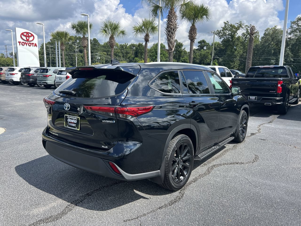 Used 2023 Toyota Highlander XLE FWD image 10