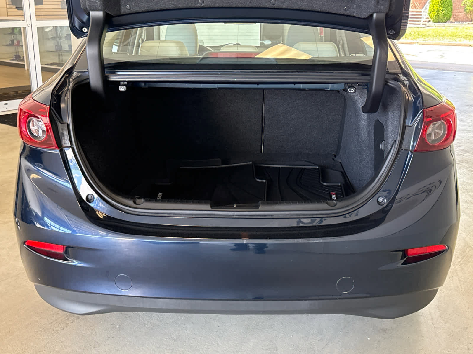 Used 2017 MAZDA MAZDA3 Grand Touring FWD image 22