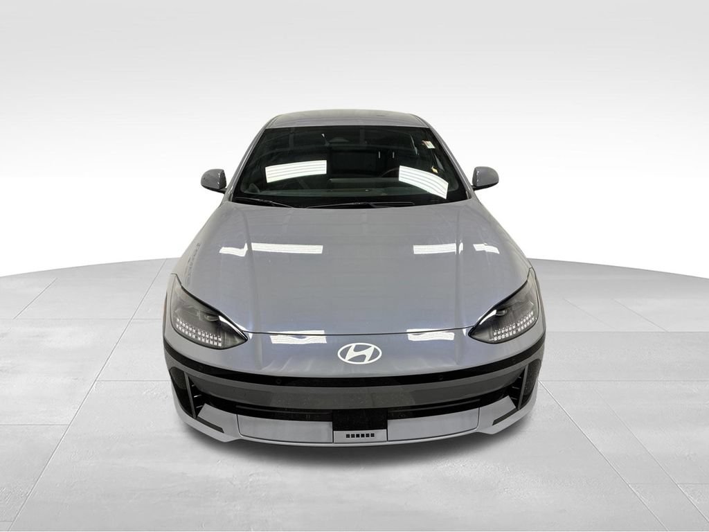 Used 2024 Hyundai Ioniq 6 SE AWD/4WD image 2