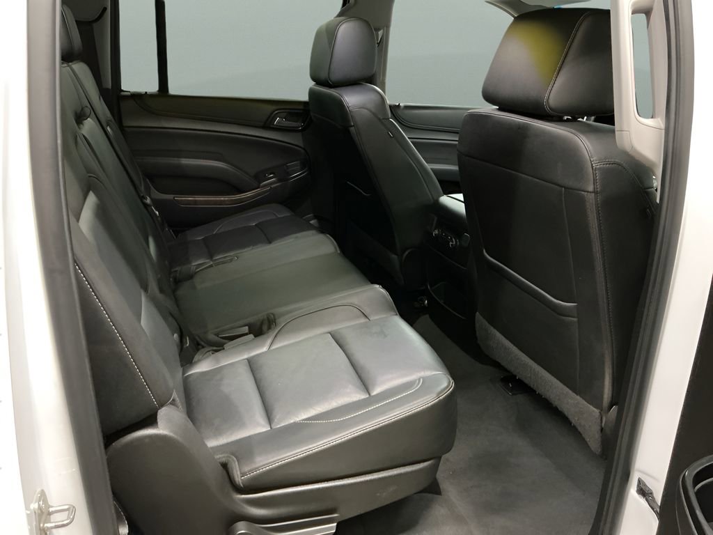 Used 2019 Chevrolet Suburban LT image 32