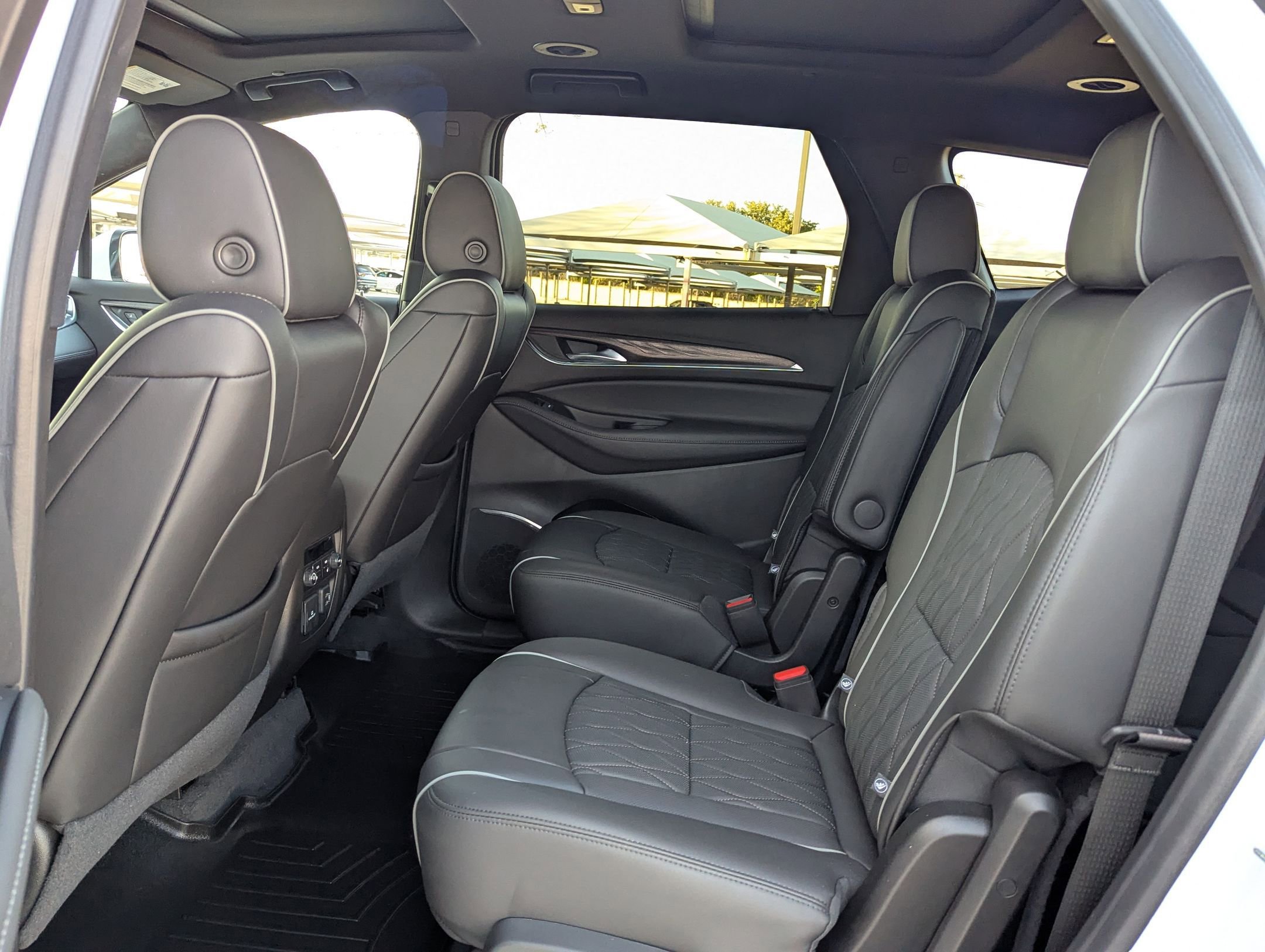Used 2024 Buick Enclave Avenir w/ Avenir Technology Package FWD image 16