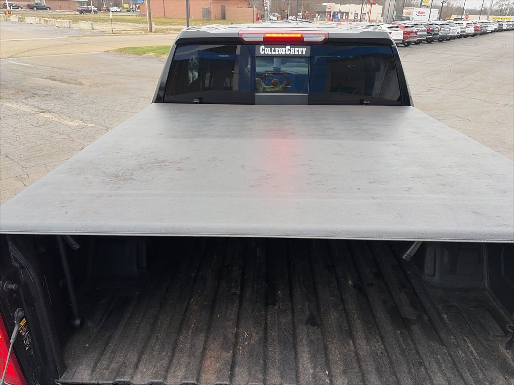 Used 2025 Chevrolet Silverado 1500 LT Trail Boss w/ Convenience Package II AWD/4WD image 11