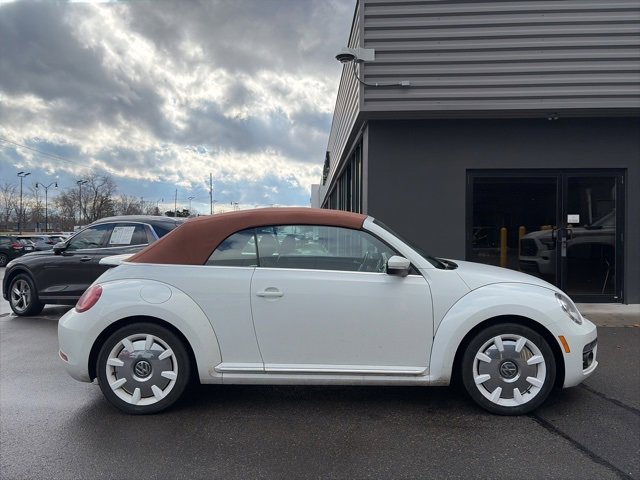 Used 2019 Volkswagen Beetle 2.0T Final Edition SEL image 2