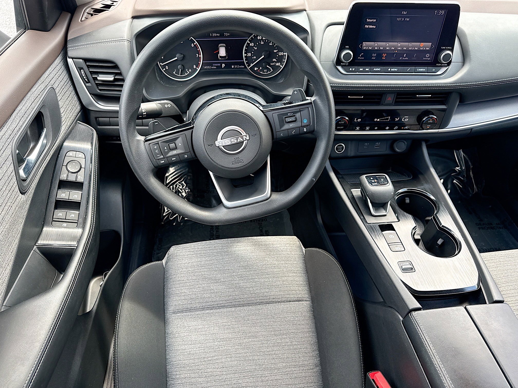 Used 2023 Nissan Rogue SV image 16