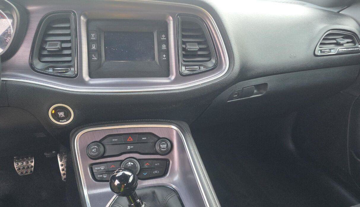 Used 2015 Dodge Challenger R/T w/ Quick Order Package 22B R/T RWD image 7