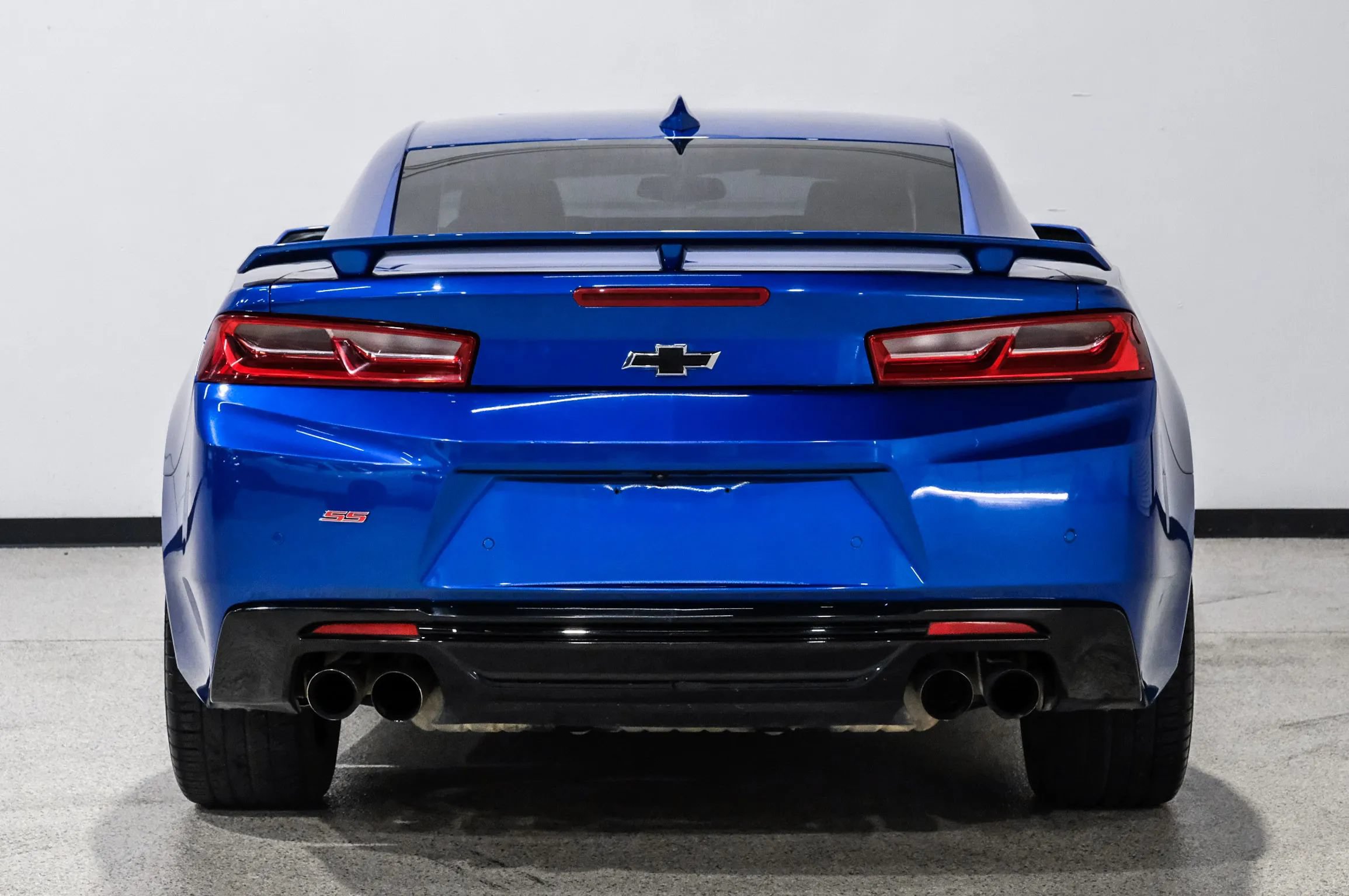 Used 2017 Chevrolet Camaro SS RWD image 7