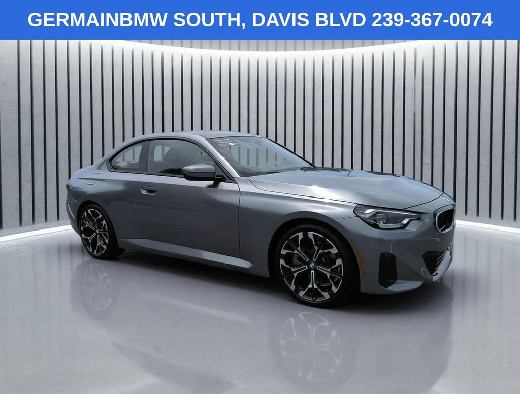 Certified 2025 BMW 230i Coupe w/ Convenience Package RWD image 3