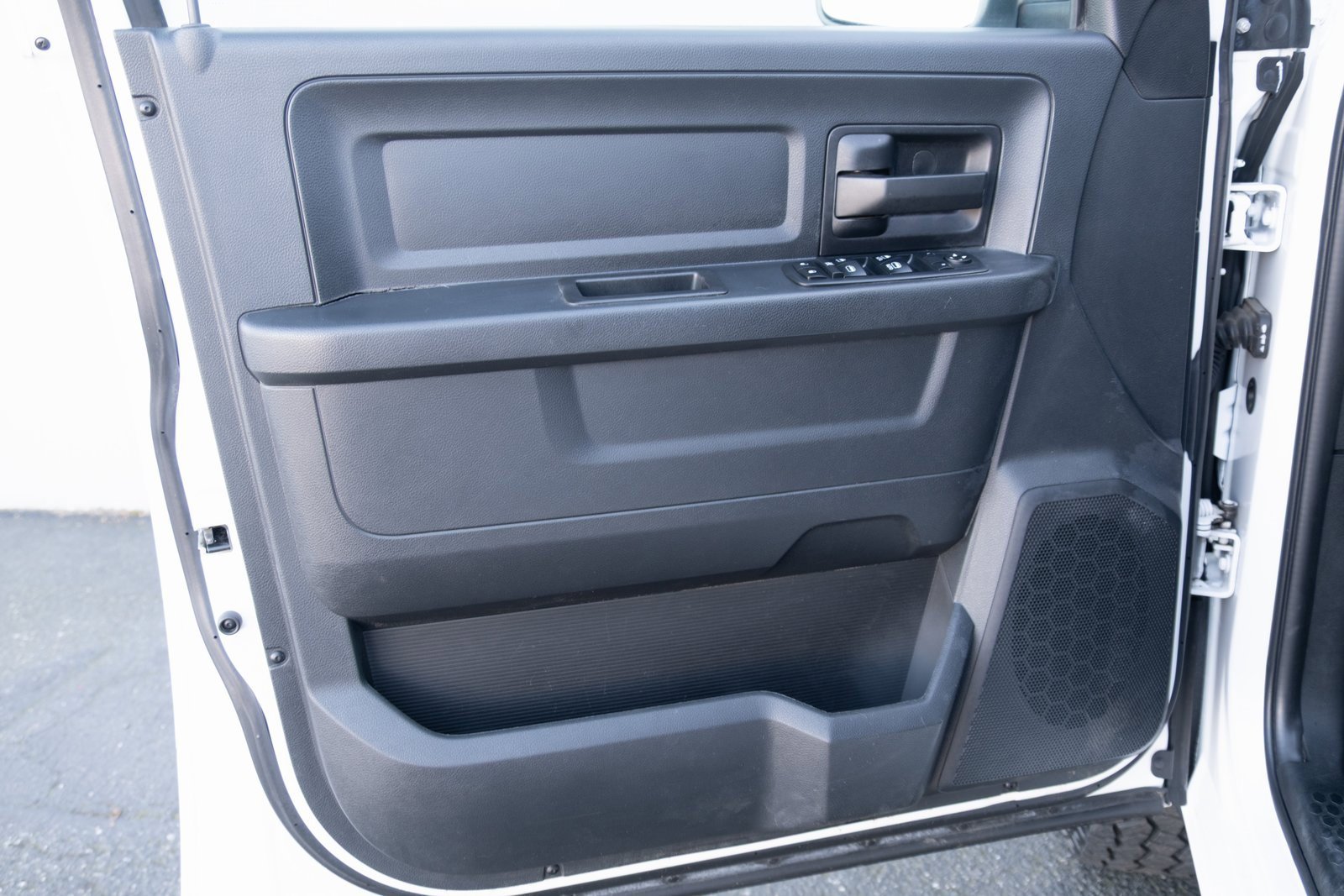 Used 2017 RAM 1500 Tradesman w/ Chrome Appearance Group image 11