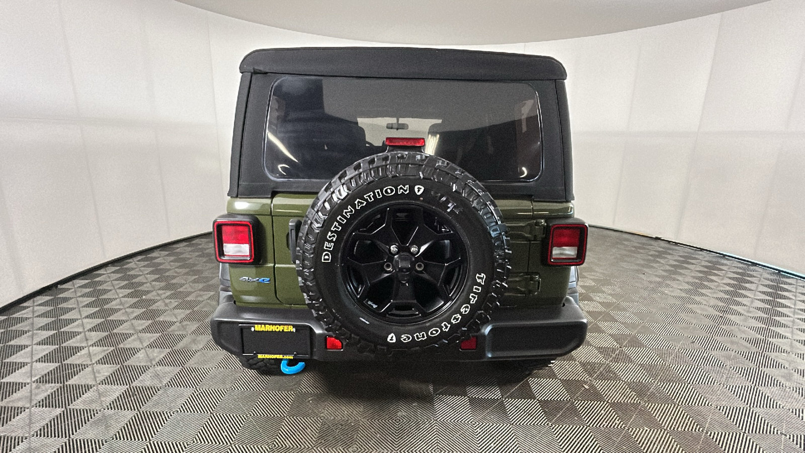 Used 2023 Jeep Wrangler Unlimited w/ Cold Weather Group AWD/4WD image 4