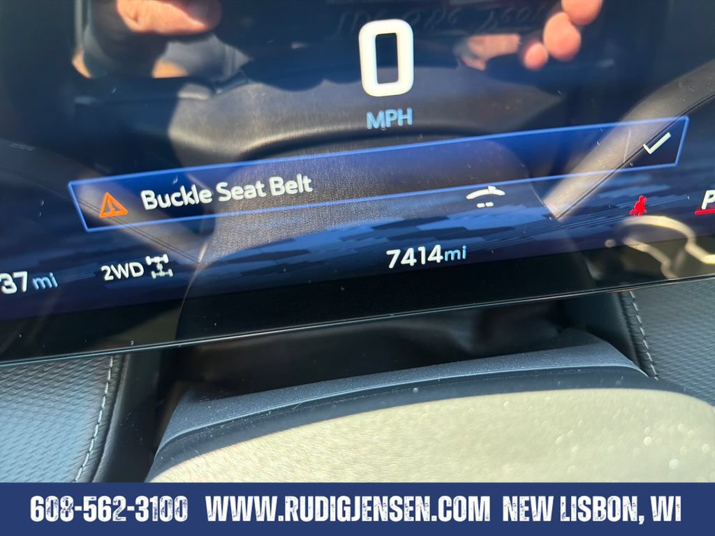 Used 2026 Chevrolet Equinox LT AWD/4WD image 16