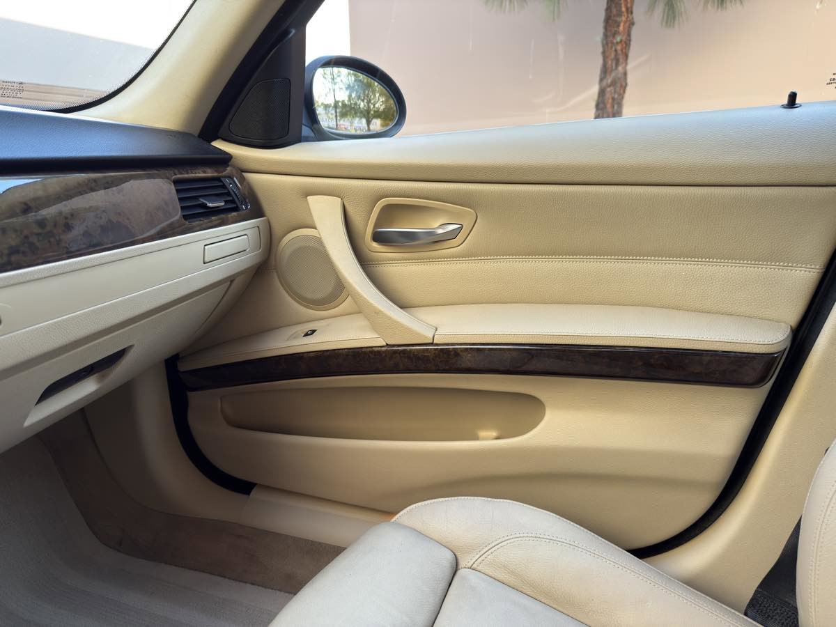 Used 2006 BMW 330i Sedan image 45