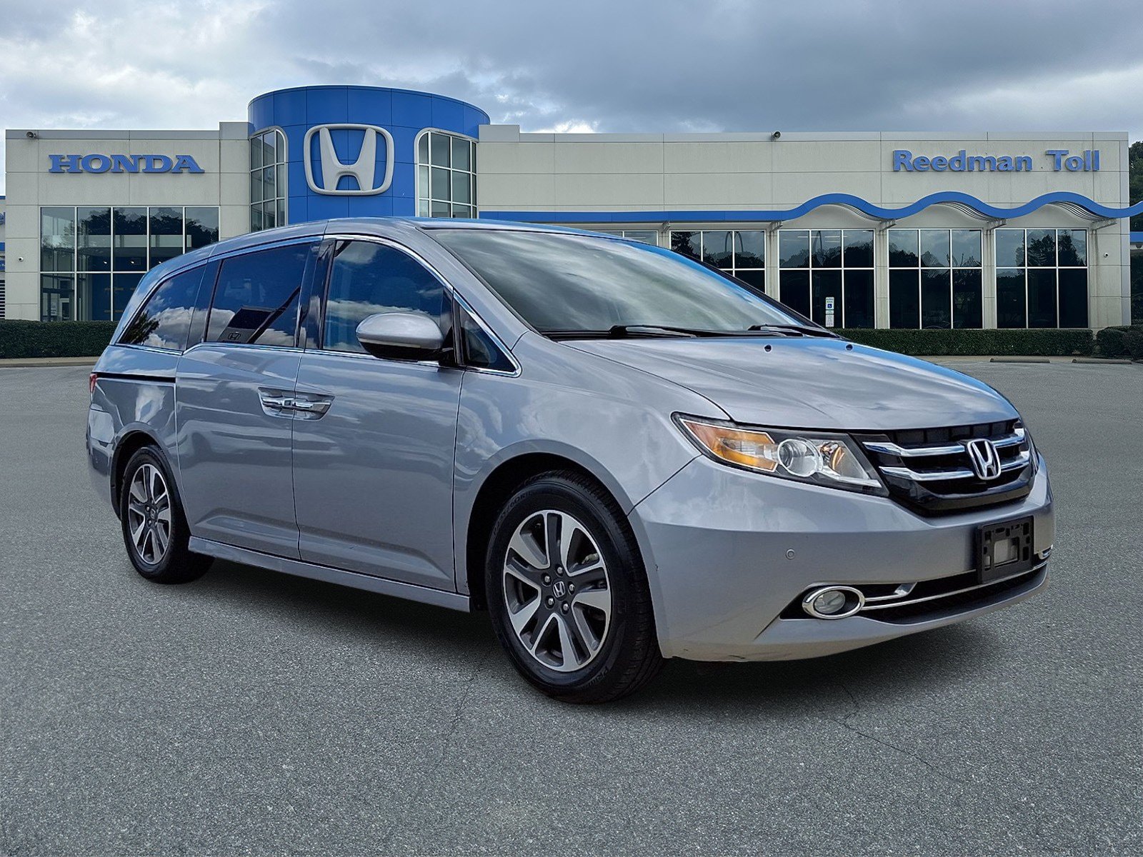 Used 2017 Honda Odyssey Touring image 1