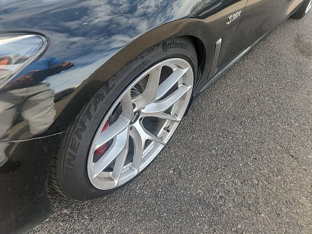 Used 2020 INFINITI Q60 Red Sport 400 w/ Cargo Package RWD image 8