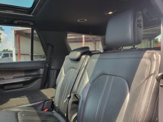 Used 2018 Ford Expedition Limited RWD image 25