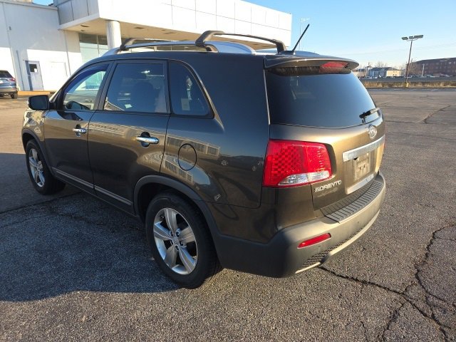 Used 2012 Kia Sorento EX w/ EX V6 Premium Pkg image 2