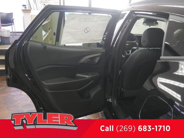 New 2026 Chevrolet Trax LT w/ Driver Confidence Package FWD image 16