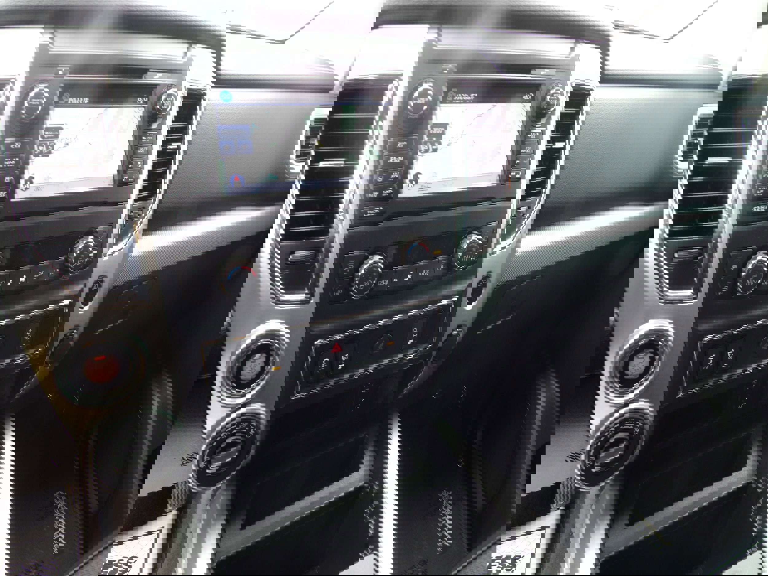 Used 2017 Nissan Titan PRO-4X image 17