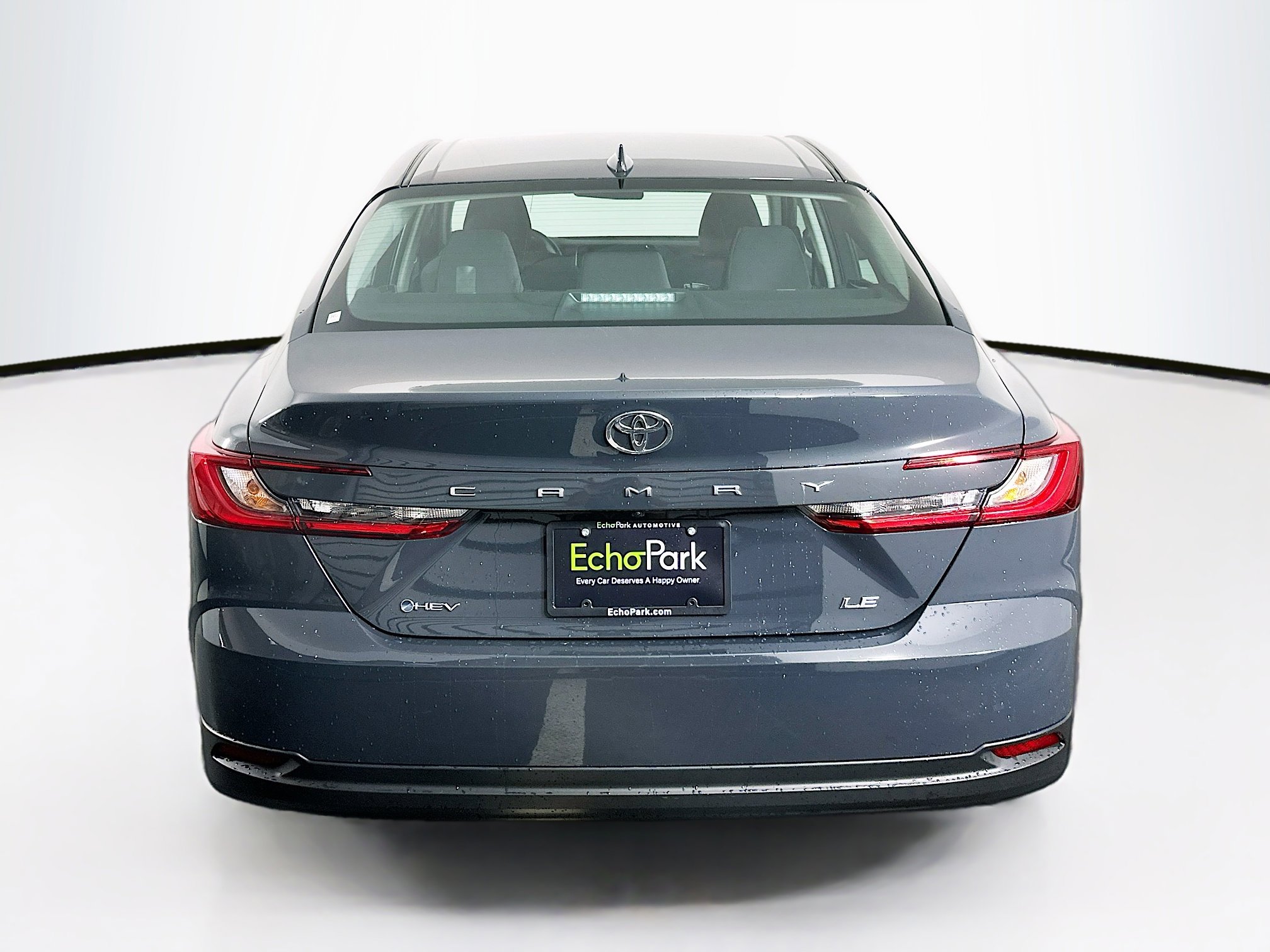Used 2025 Toyota Camry LE image 7