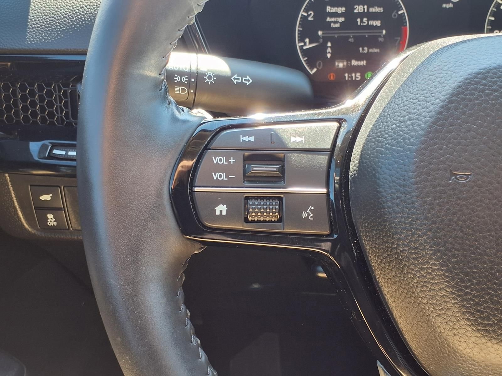 Used 2025 Honda CR-V EX-L image 17