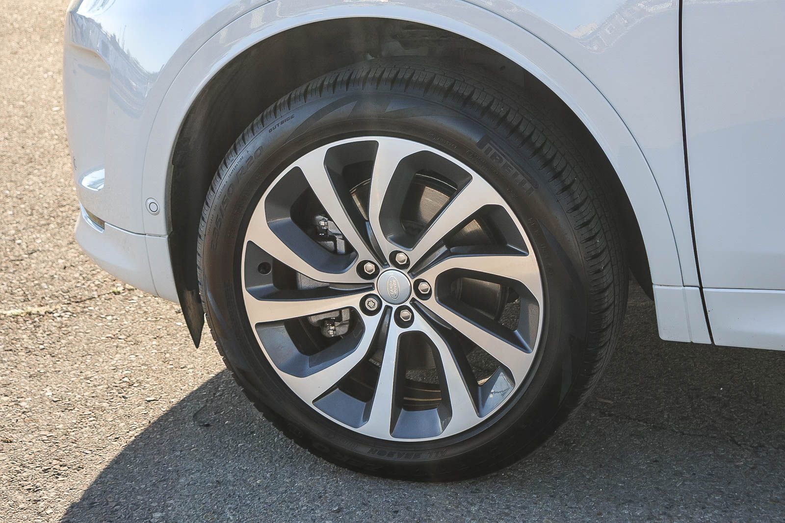 Used 2025 Land Rover Discovery Sport S image 9