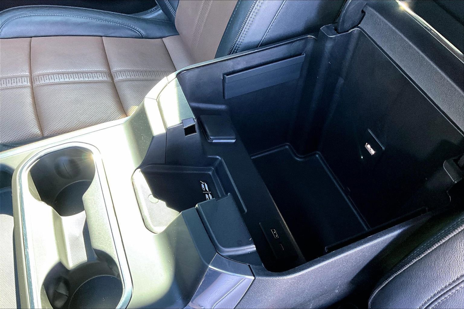 Used 2024 Chevrolet Silverado 2500 High Country w/ Technology Package image 33