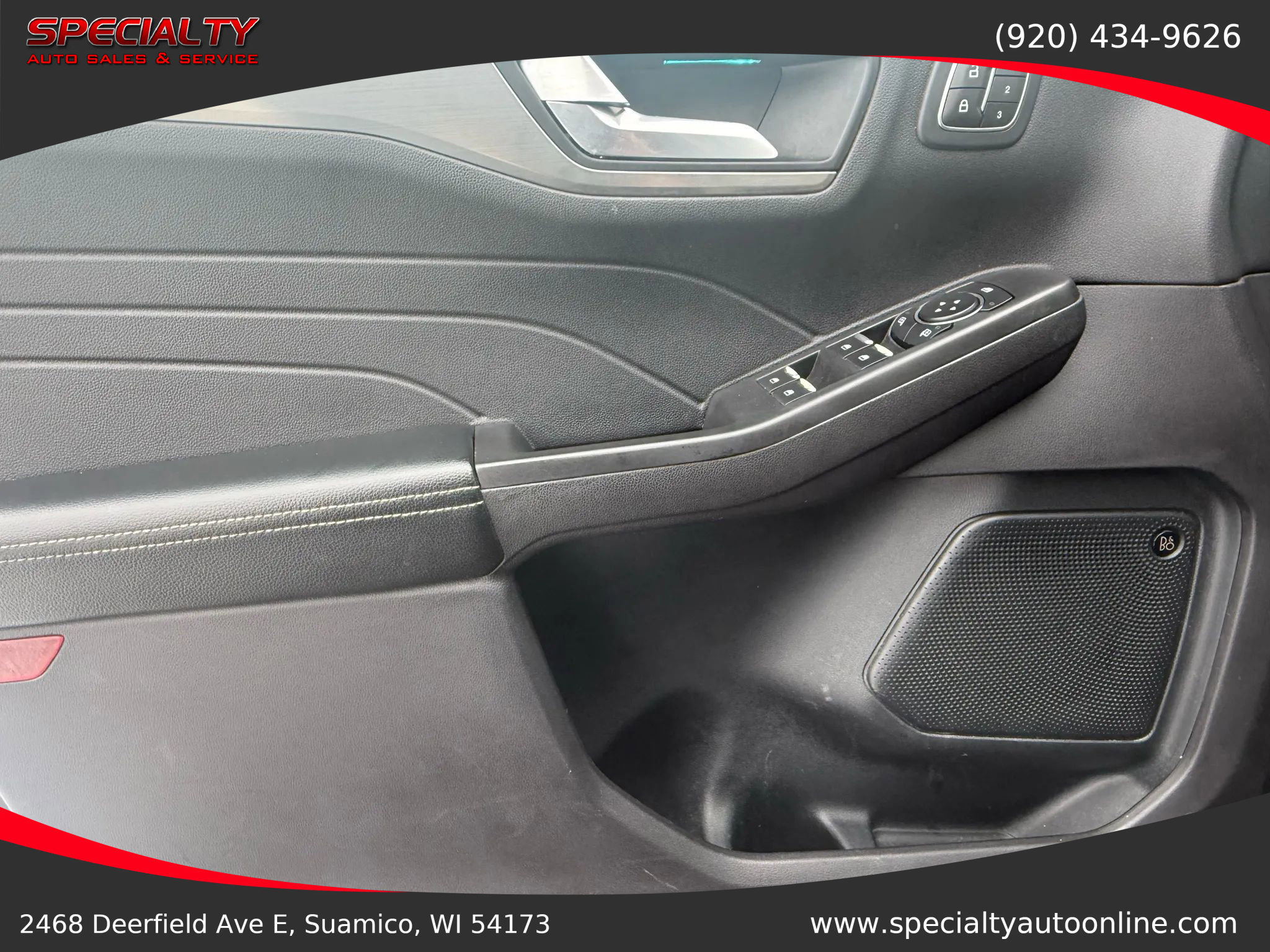 Used 2021 Ford Escape Titanium image 32
