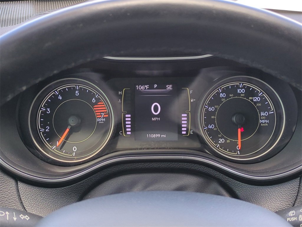 Used 2020 Jeep Cherokee Latitude Plus image 26