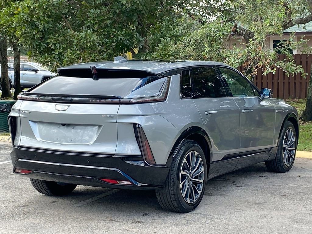 Used 2024 Cadillac Lyriq Sport image 8