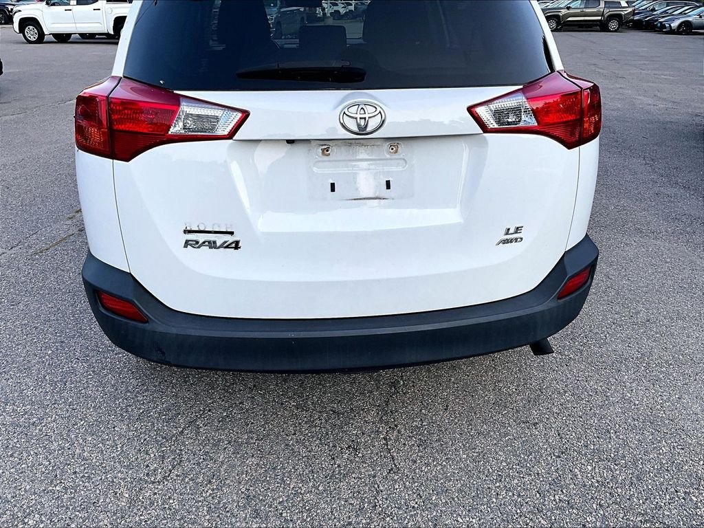 Used 2015 Toyota RAV4 LE AWD/4WD image 10