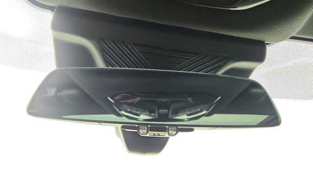 Used 2026 BMW 550e xDrive image 57