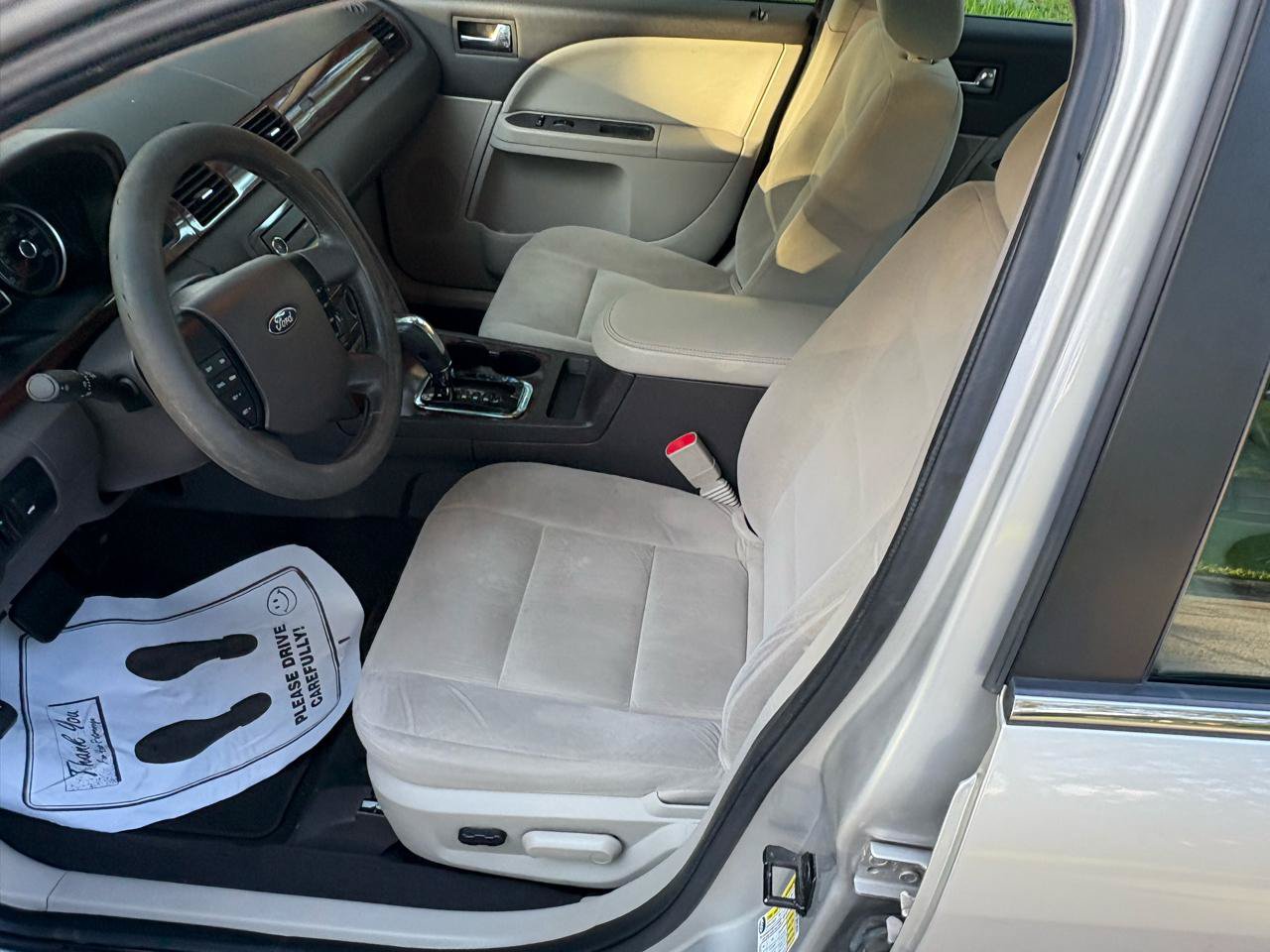 Used 2008 Ford Taurus SEL FWD image 7