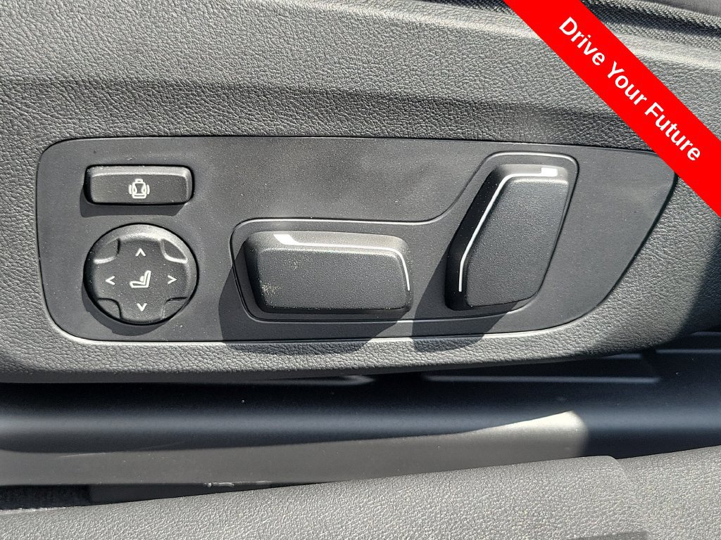 Used 2025 BMW M3 Competition AWD/4WD image 16