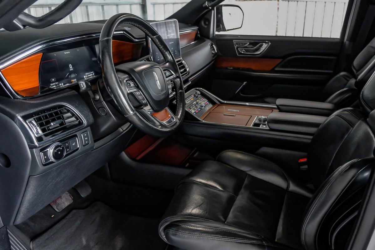 Used 2020 Lincoln Navigator L Reserve RWD image 14