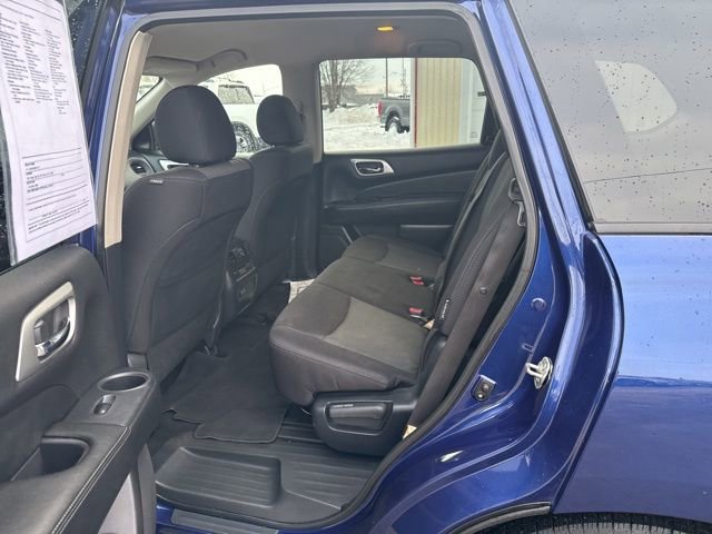 Used 2020 Nissan Pathfinder S AWD/4WD image 10