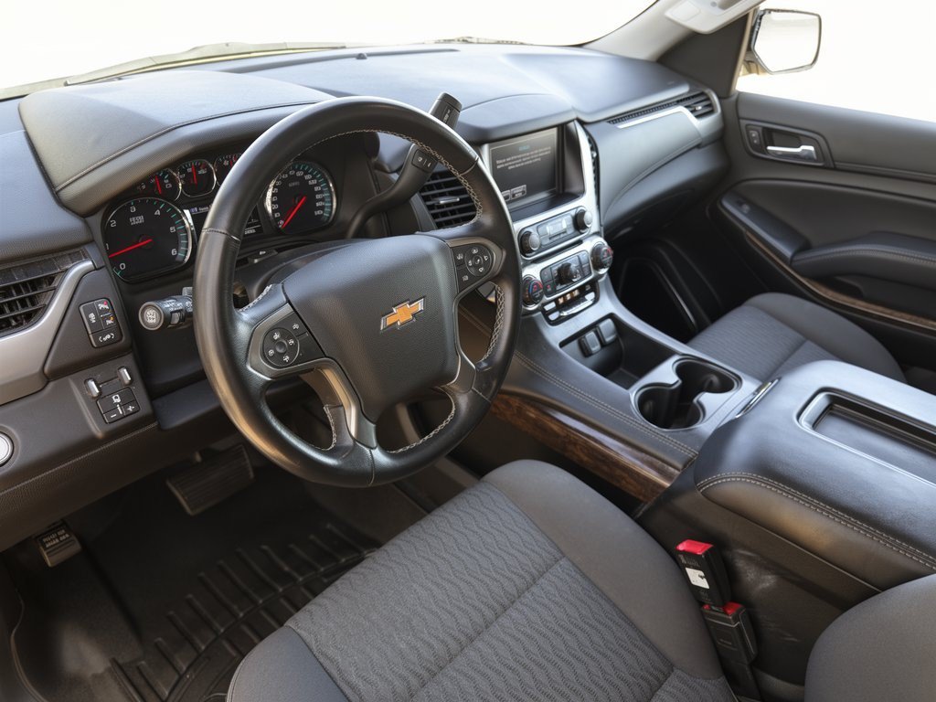 Used 2020 Chevrolet Suburban LS w/ Enhanced Driver Alert Package RWD image 5