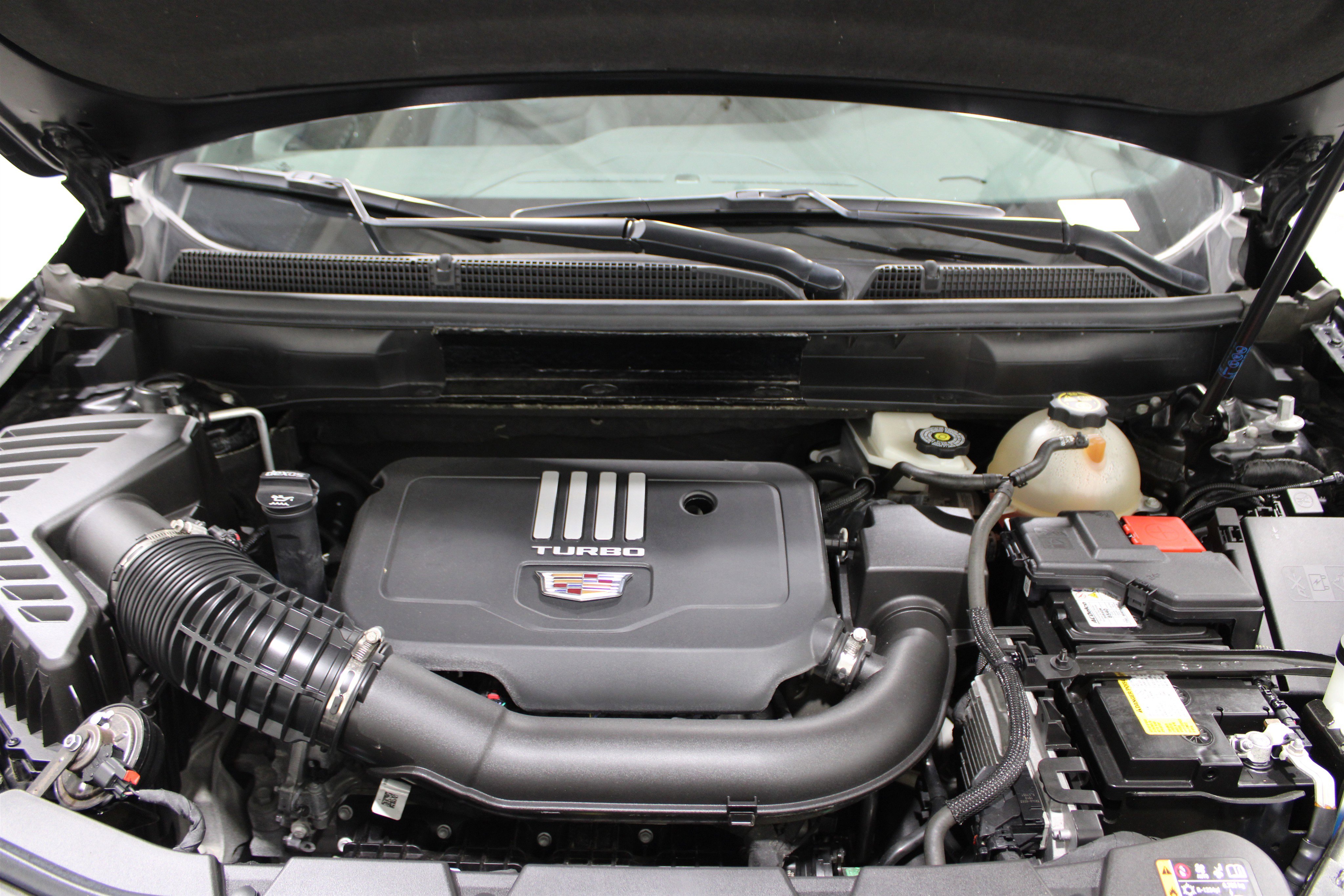 Used 2022 Cadillac XT5 Premium Luxury w/ LPO, Floor Liner Package image 42