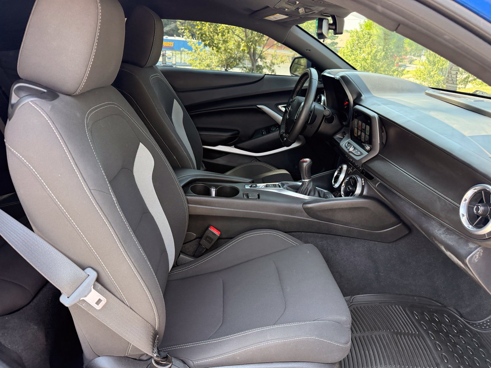 Used 2018 Chevrolet Camaro SS RWD image 34