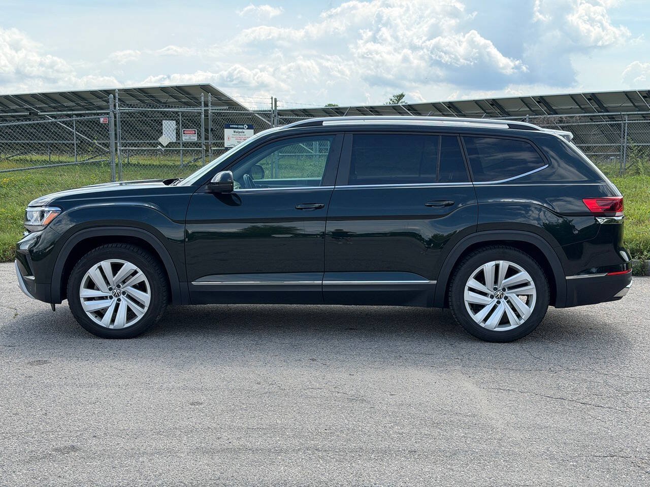 Used 2021 Volkswagen Atlas SEL AWD/4WD image 2