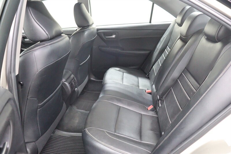 Used 2015 Toyota Camry XLE FWD image 25
