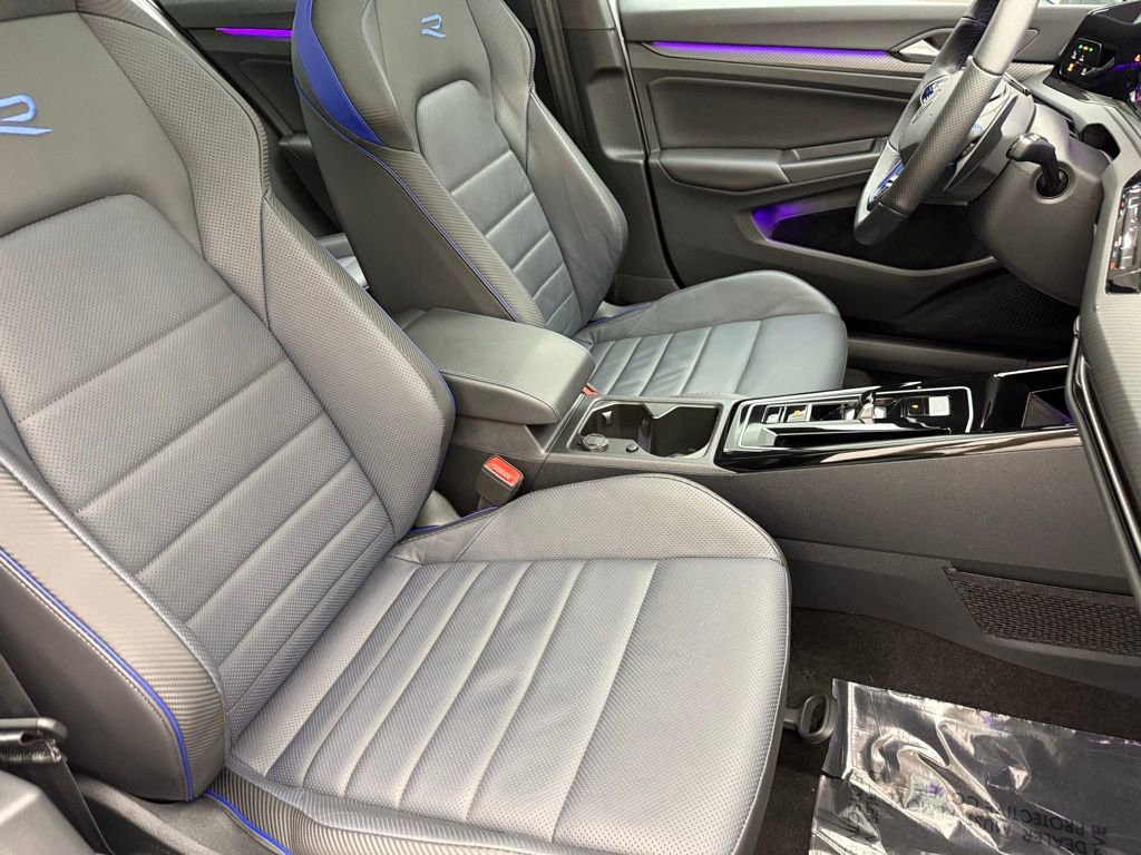 Used 2024 Volkswagen Golf R image 31