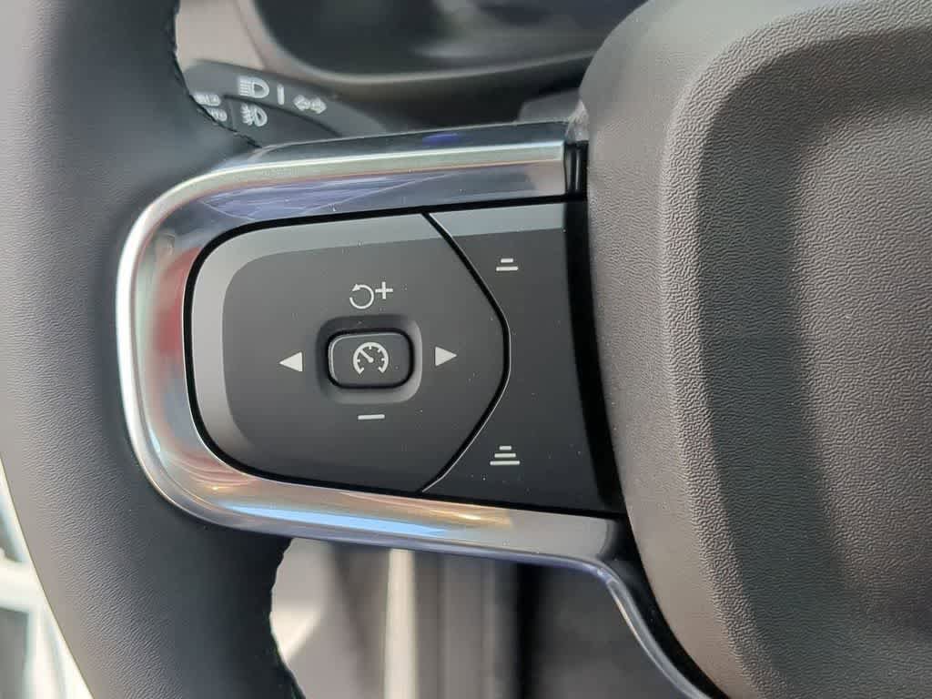 New 2026 Volvo XC40 B5 Plus w/ Climate Package AWD/4WD image 22