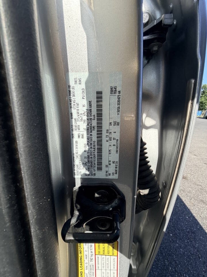 Used 2015 Ford F150 Lariat w/ Equipment Group 502A Luxury AWD/4WD image 11