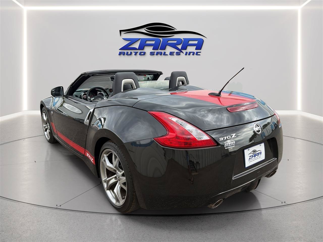 Used 2010 Nissan 370Z Touring w/ Sport Pkg RWD image 31