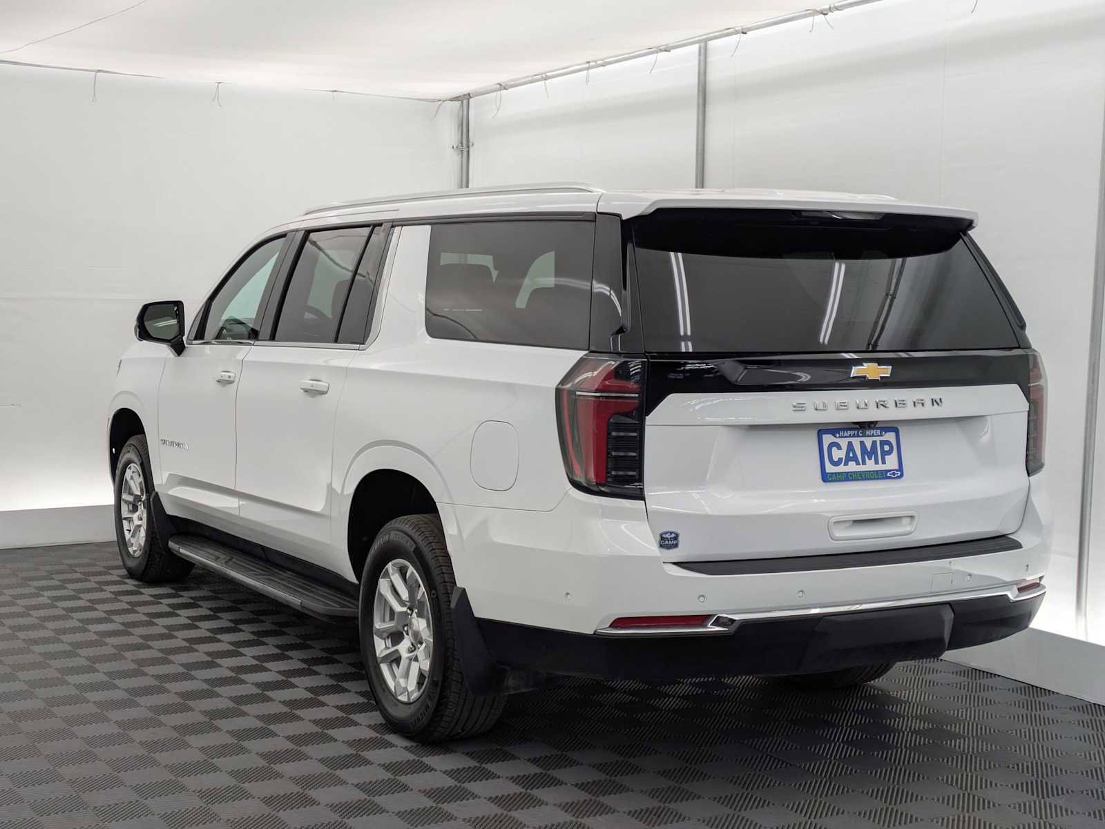 Used 2025 Chevrolet Suburban LS w/ Max Trailering Package image 4